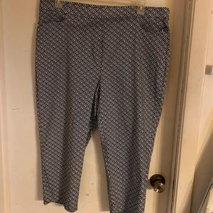 Worthington plus capris